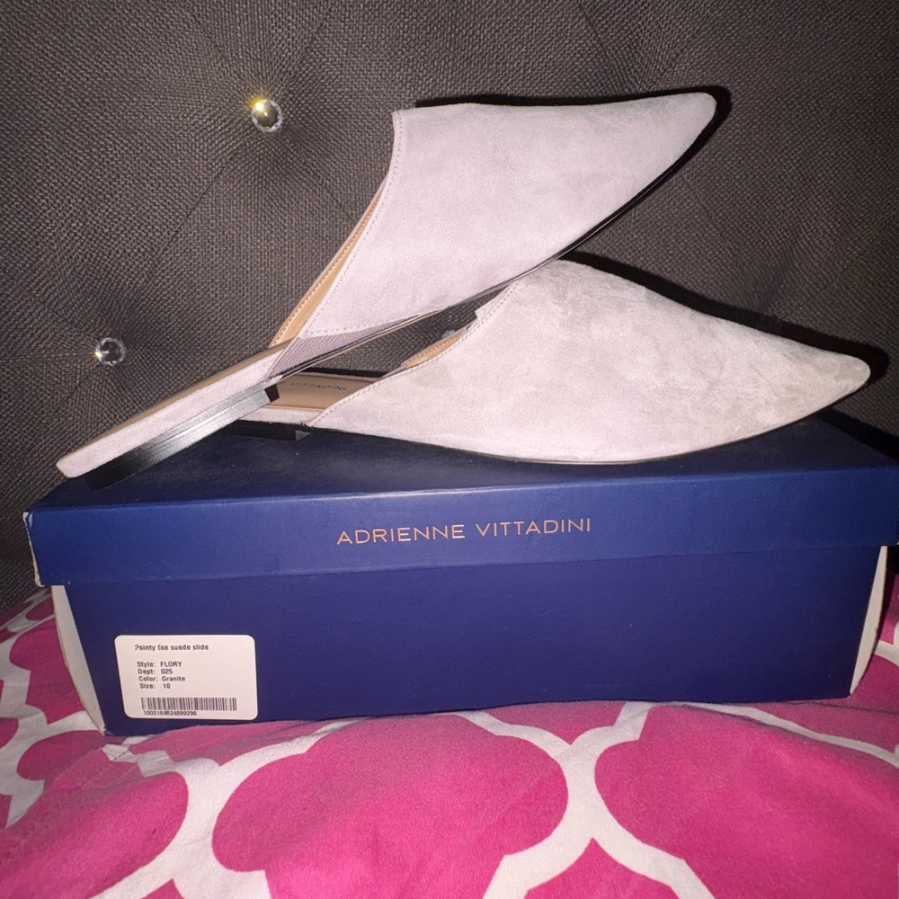 Adrienne Vittadini Gray Mules Sleek Pointed Toe Design